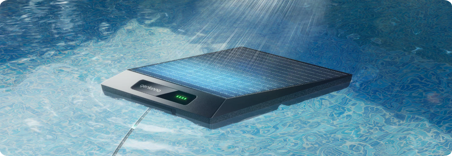 Cargador solar del robot acee sobre el agua dándole energía al robot para mantener su ciclo programado 
